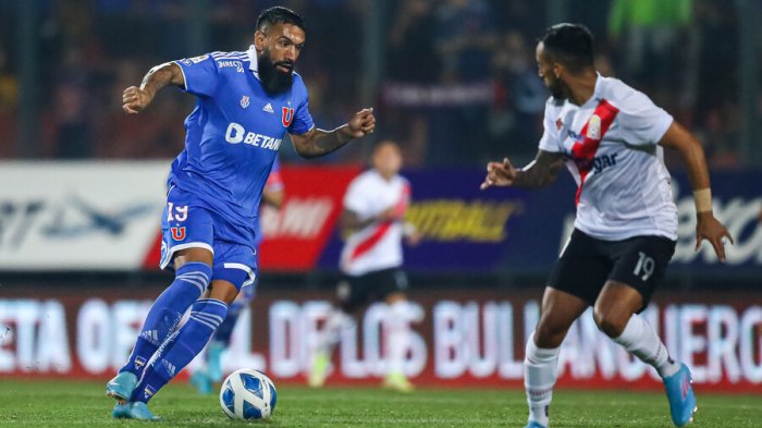 El tormento continúa: La U solamente empata ante Curicó y se estanca peligrosamente en la tabla