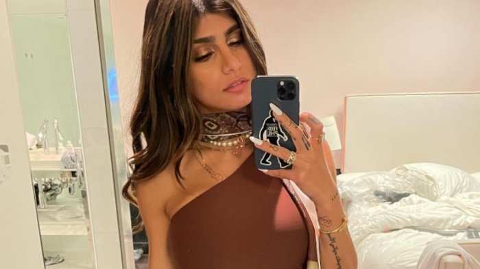 Desde la cama de un hotel: Mia Khalifa compartió cómo fue su despertar en Chile