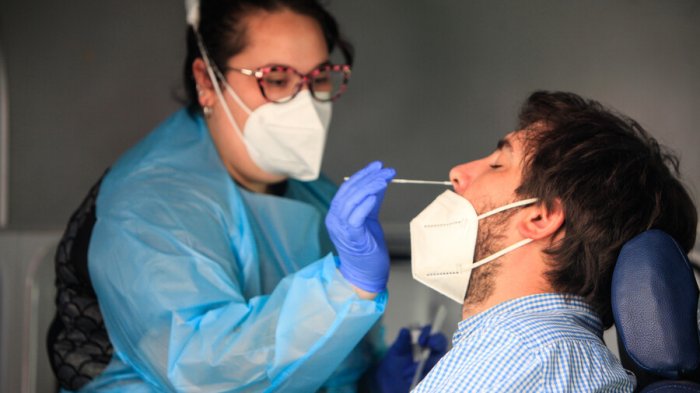 Minsal reporta 101 nuevos fallecidos por COVID-19 y 14 regiones disminuyeron sus casos en la última semana