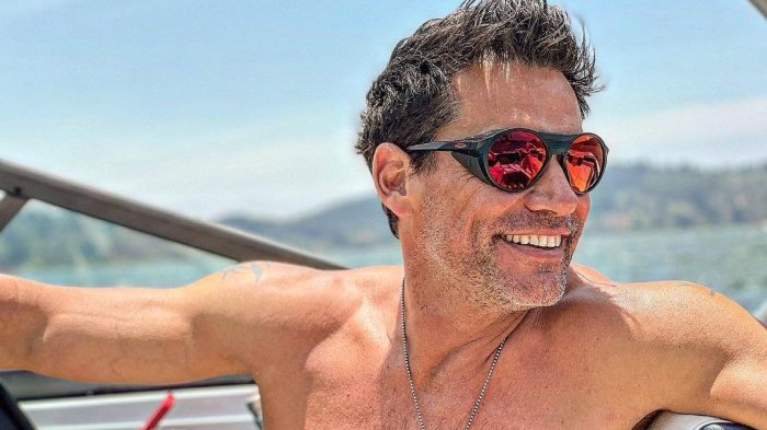 ¿Auto o reloj? La tesis que vincula a banda de 