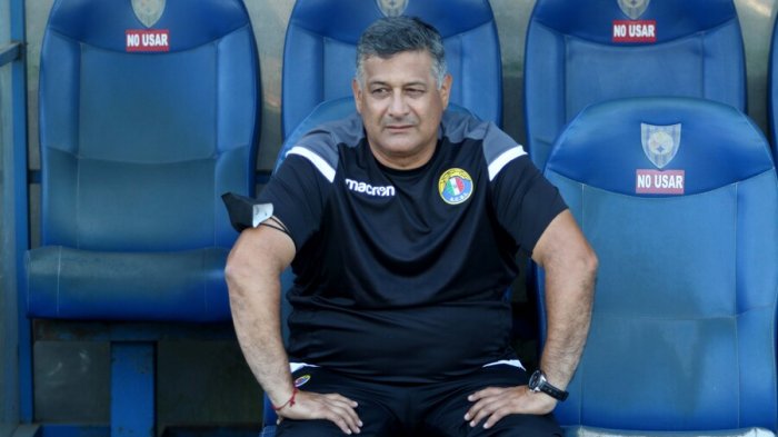 Se fue el primero: Ronald Fuentes es despedido de Audax Italiano a solamente tres meses de asumir el cargo