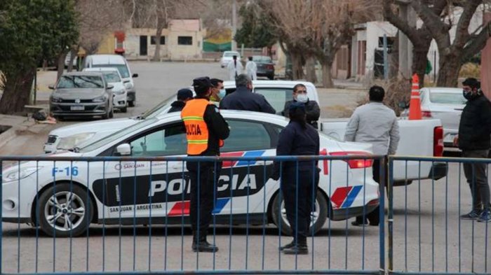 Hincha no aguantó las bromas tras perder el clásico y terminó apuñalando a su hermana y a su cuñado