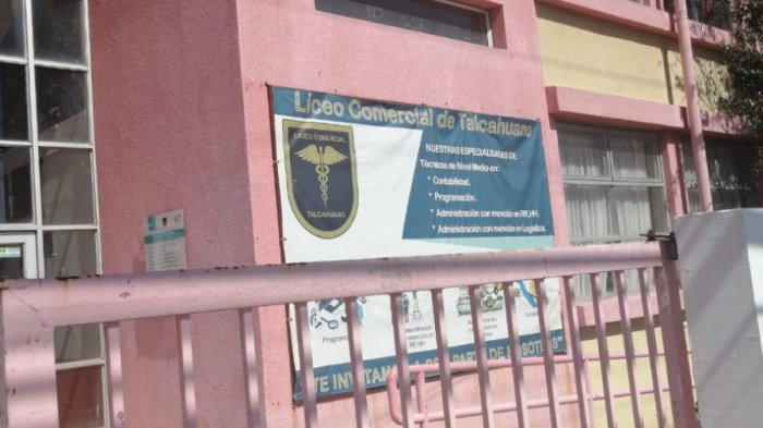 Profesor es apuñalado por un apoderado en medio de una pelea en liceo de Talcahuano