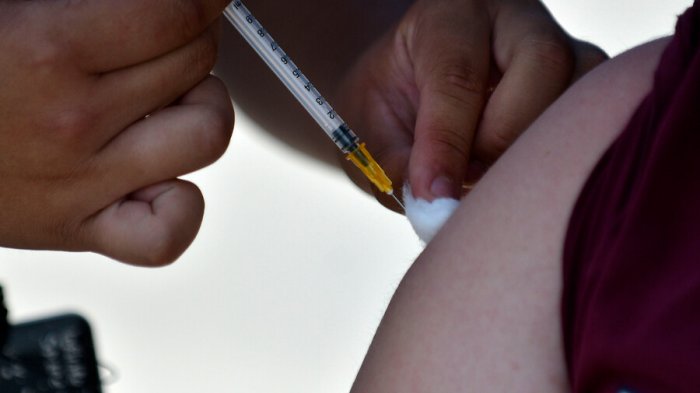 Cuarta dosis se amplía: ¿Quiénes pueden vacunarse contra el COVID-19 la semana del 28 de marzo?