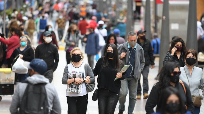 Plan Paso a Paso: Minsal anuncia el avance de 11 comunas a Apertura Avanzada