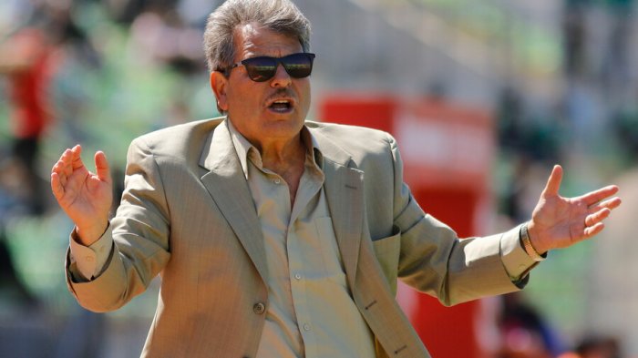 El gesto de Jorge “Peineta” Garcés que desató la furia de los hinchas de Wanderers tras nueva derrota