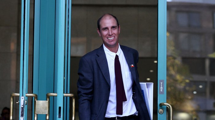 Comité de Ética de la CC sanciona a Martín Arrau (UDI) con el 5% de su sueldo por difundir noticias falsas