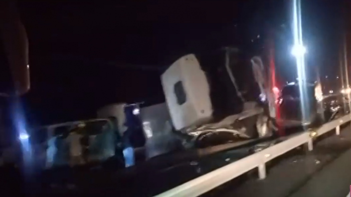 Gobierno anuncia medidas tras taco de 12 horas en la Ruta 5 Sur por accidente vehicular