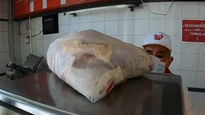 Alza de un 28% en su valor: ¿Dónde encontrar los pollos más económicos?