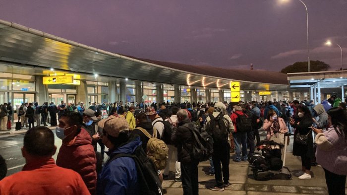 Evacúan aeropuerto de Talcahuano tras un presunto aviso de bomba