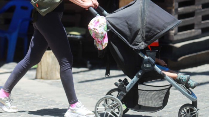 Padres olvidan a su hijo de tres meses en un supermercado de Curicó