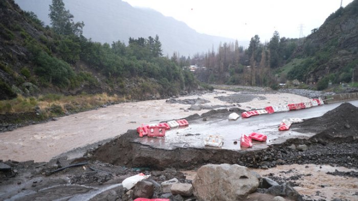 Declaran alerta temprana preventiva en 10 comunas de la RM por precipitaciones