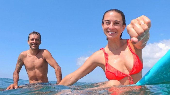 Pareja de Tita Ureta revela detalles de su boda: Se casarán en la playa en que le pidió matrimonio