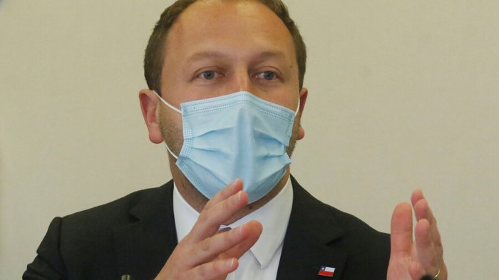 Ex subsecretario de Hacienda llamó a no fijar precios para combatir alzas: 