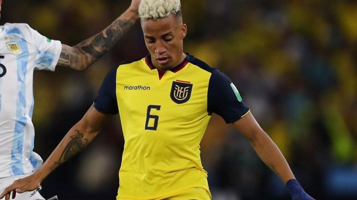 El enredo de seleccionado de Ecuador que abre posibilidad para que Chile llegue al Mundial