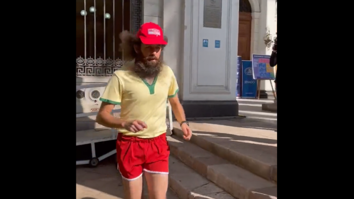 Imparable: Forrest Gump chileno reapareció en la Convención Constitucional