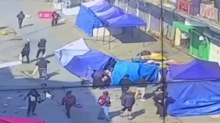 Decretan arresto domiciliario total a detenidos por disparar en Meiggs durante marcha