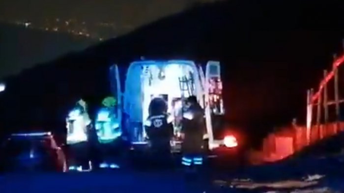 Hombre fue rescatado tras ser lanzado a una quebrada dentro de un refrigerador en Quilpué