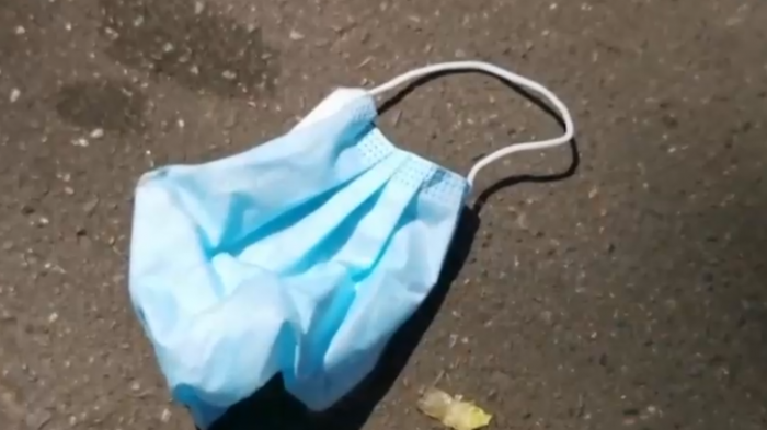 Más de 4 mil toneladas de plástico: ¿Cómo evitar dañar el medio ambiente con las mascarillas?