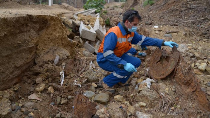 Encuentran 12 tambores enterrados en Las Salinas: Investigan presencia de hidrocarburos en su interior