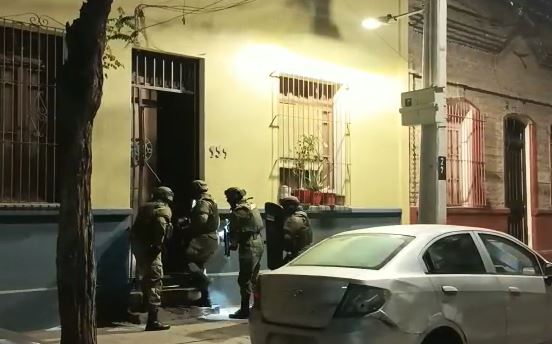 Cae banda de narcotraficantes en barrio Yungay: Operativo dejó 3 detenidos