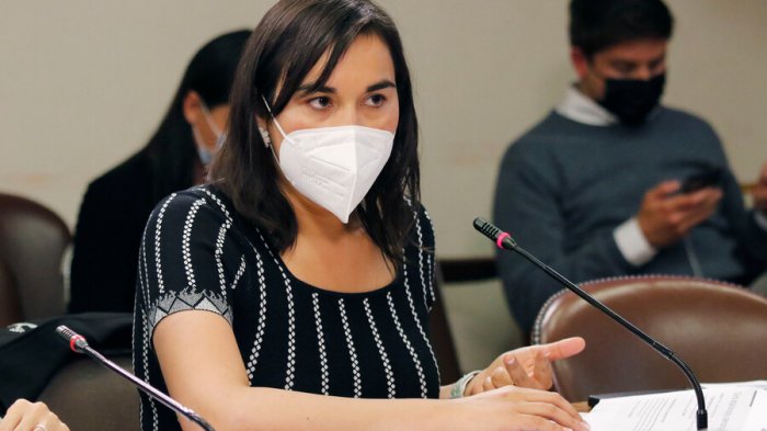 Ministra Siches dice que correos borrados de Chadwick, Blumel y Pérez son 