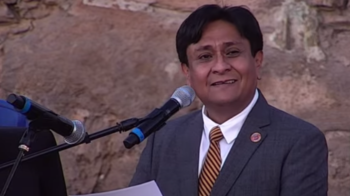 Gobernador de Antofagasta se emocionó al hablar de hija con TEA y reconocimiento a la neurodiversidad en la CC