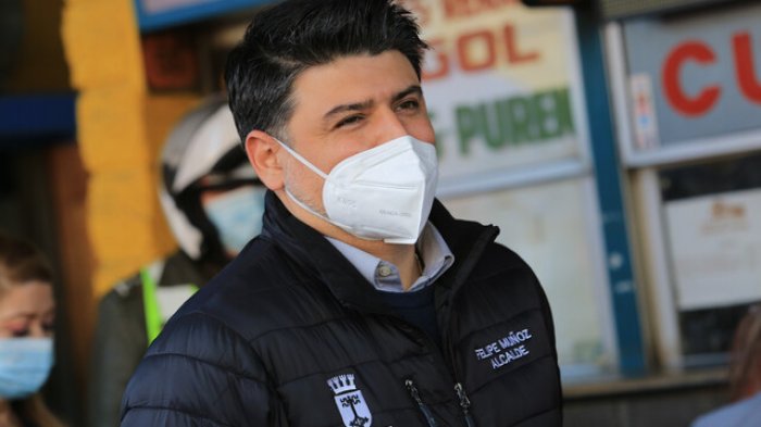 Investigan encerrona contra alcalde de Estación Central: Lo amenazaron con un revólver y bates