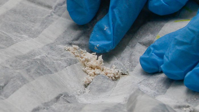 Niño de 5 años resultó intoxicado con cocaína: Madre dice que podría haberla encontrado en la calle