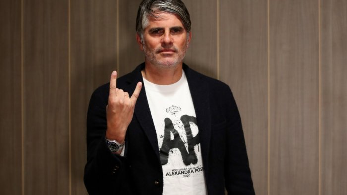 Universidad de Chile oficializa al uruguayo Diego López como su nuevo entrenador