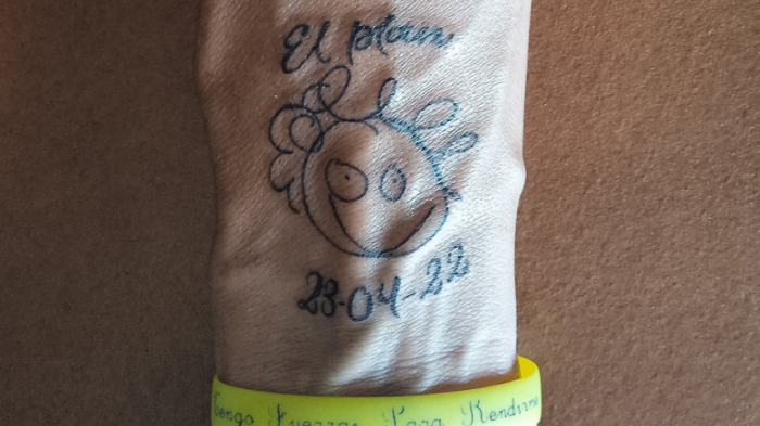 Hincha del Betis se tatúa dibujo de Manuel Pellegrini: Retrato fue obra del streamer Ibai Llanos