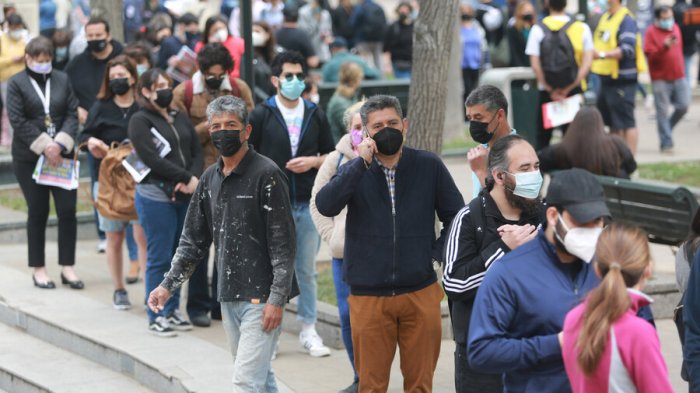 Todas a Medio Impacto Sanitario: Las 34 comunas que retrocedieron en el Plan Paso a Paso este jueves