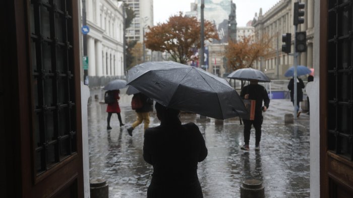 Precipitaciones en la RM: ¿Sirve esta lluvia para evitar el racionamiento?