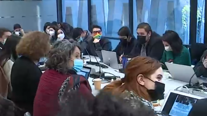 Plazo vence a la media noche: Últimas negociaciones de la CC para fijar normas transitorias