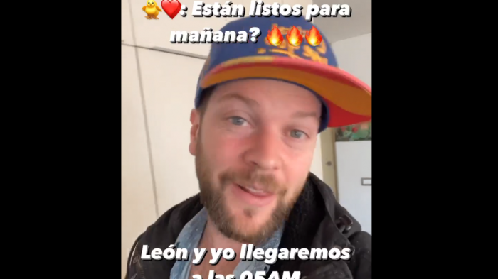 Hay personas acampando: Inauguración de local en Las Condes ofrece un año de sándwich gratis