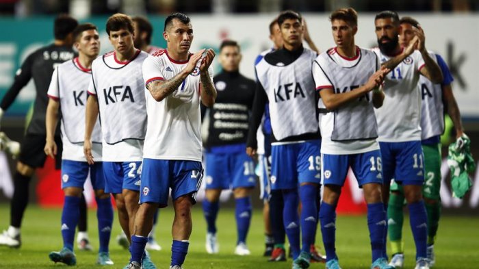 Nuevas bajas en La Roja: Dos jugadores se perderán el duelo ante Túnez tras contagiarse de COVID-19