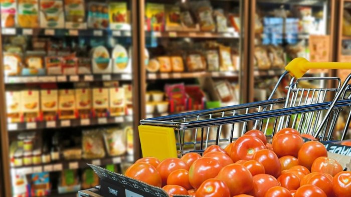 Formalizaron a juez por presunto hurto en supermercado de Curicó: Productos superarían los $330 mil