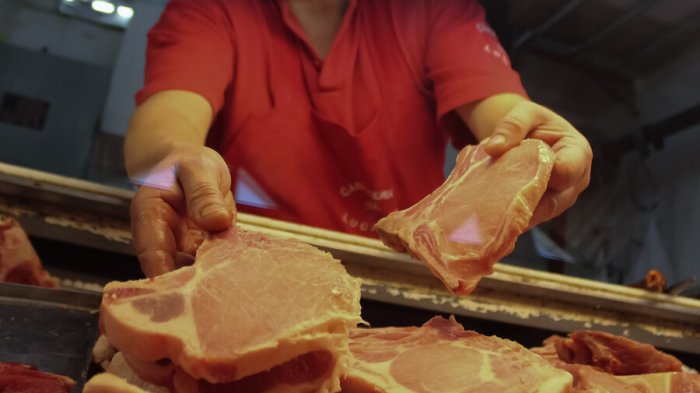 Menos carne de vacuno, más cerdo: Así es la nueva dieta de los chilenos por la inflación