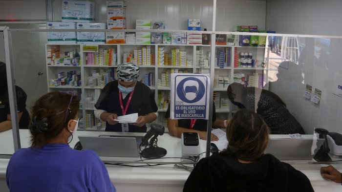 “Desde hace cerca de un mes”: Farmacias alertan por por escasez de remedios para niños