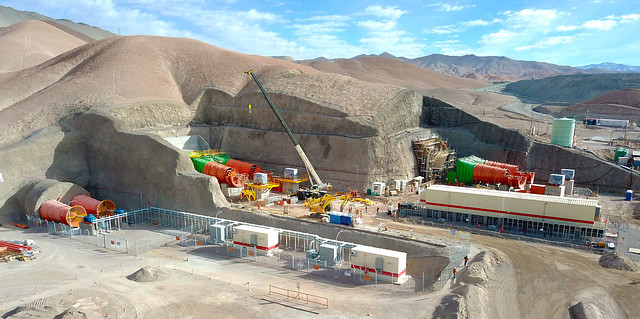 Gobierno anuncia plan de reinversión del 30% de las utilidades de Codelco para proyectos sustentables