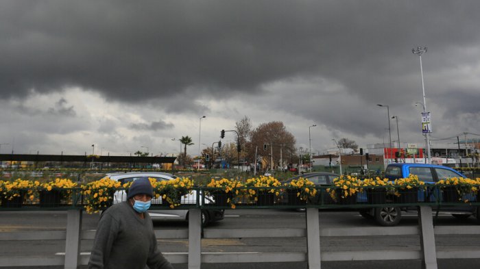 Onemi declara Alerta Temprana Preventiva por sistema frontal en la Región Metropolitana