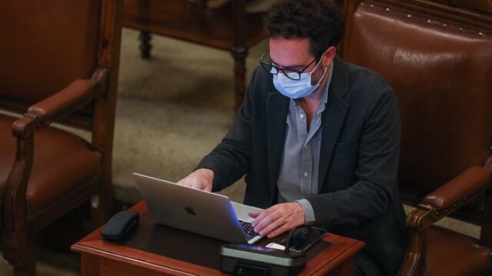 Hernán Larraín acusa que Mesa Directiva de la CC modificó propuesta constitucional 