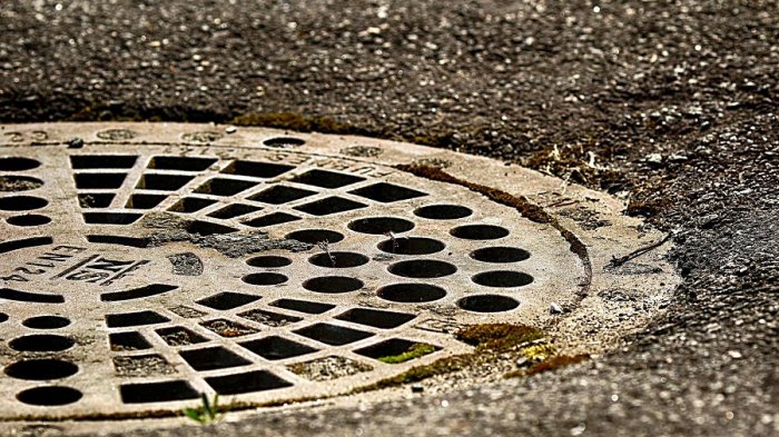 Tras una semana desaparecido: Niño de 8 años fue encontrado con vida en una alcantarilla en Alemania