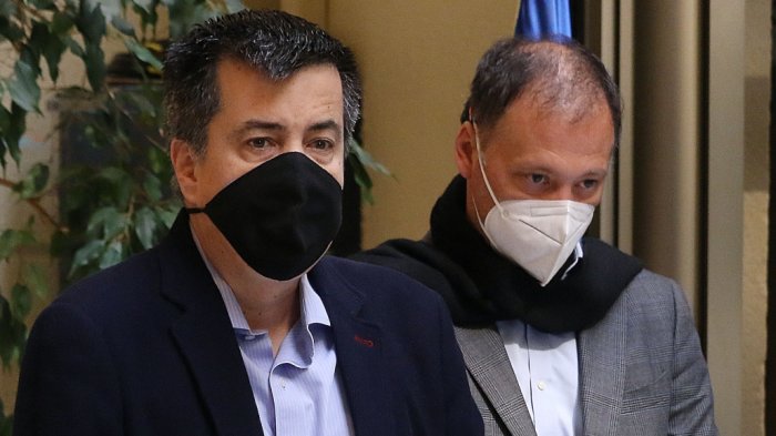 Diputados buscan prohibir música en colegios que fomente el consumo de drogas y porte de armas en niños