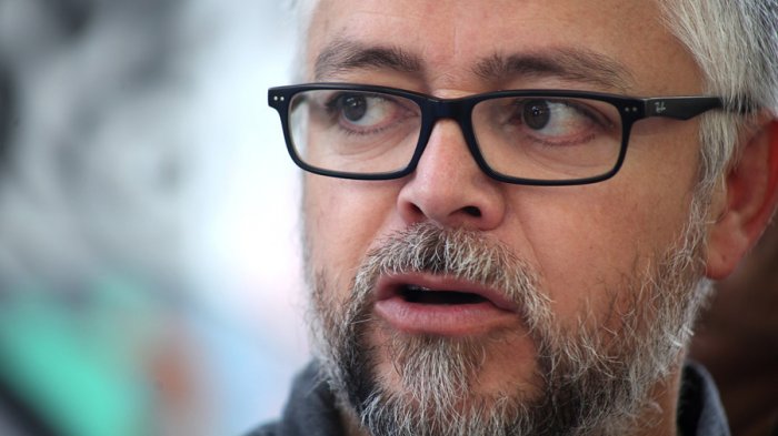 Baradit comparó el proceso constituyente con un “taller de carpintería”: 