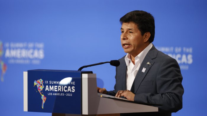 Presidente Castillo nombra sexto ministro del Interior en menos de un año en Perú