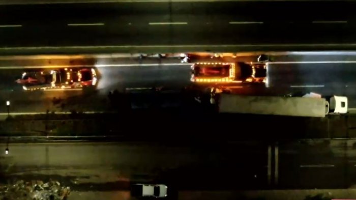 Colisión entre 2 camiones en Renca genera desvíos en autopista General Velásquez