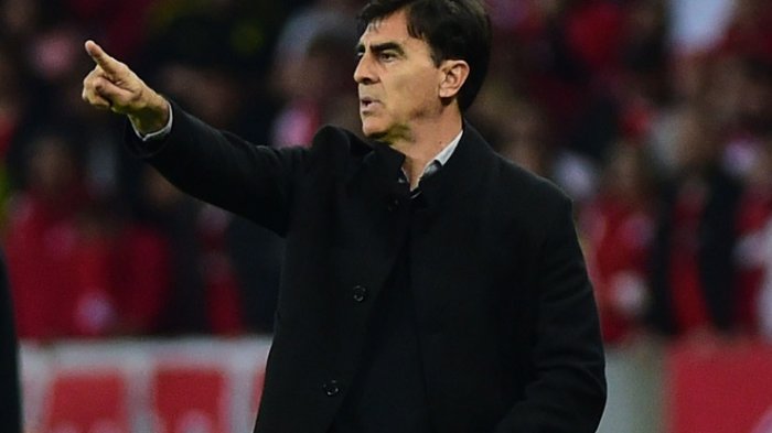 La durísima autocrítica de Quinteros tras la eliminación de Colo Colo: “Nos hicieron goles muy tontos”