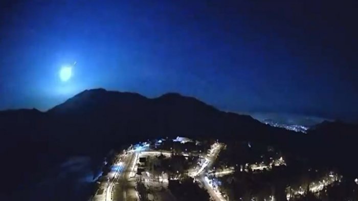 Cámaras registraron caída de meteoro en distintas localidades de Chile