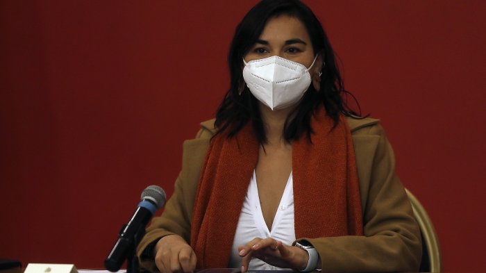 Ministra Siches anunció investigación por cientos de vehículos atrapados en el paso Los Libertadores